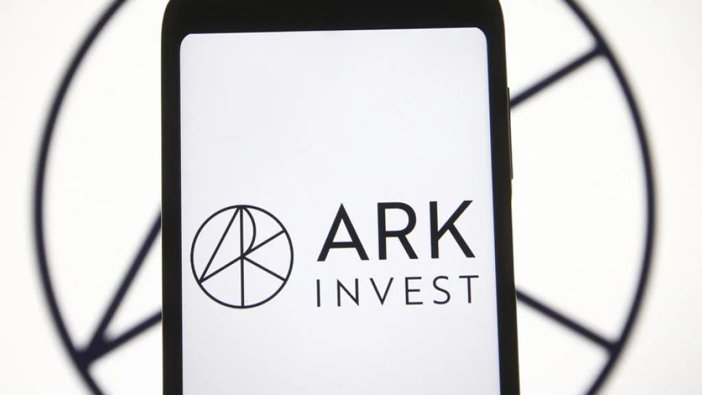 加码Coinbase、减持Block，ARK Invest看多比特币？